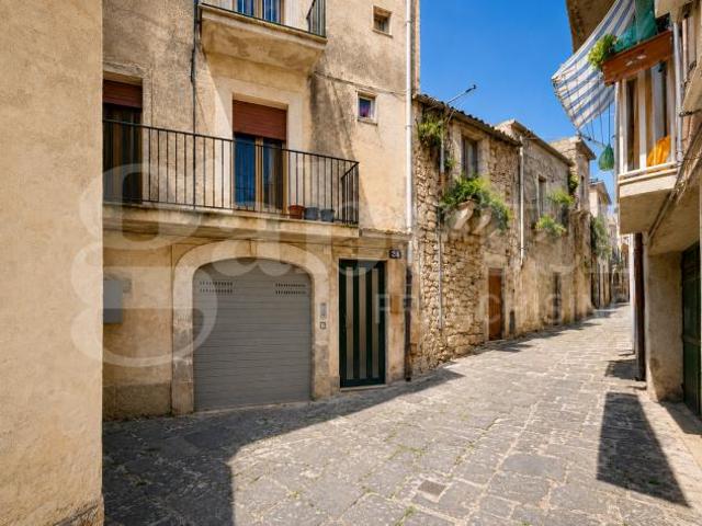 Appartamento in vendita a Monterosso Almo, Sicilia