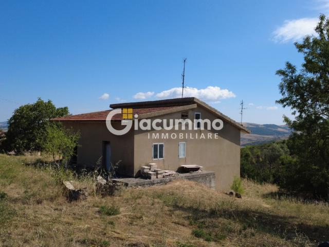 Villa Indipendente in vendita a Potenza, Basilicata