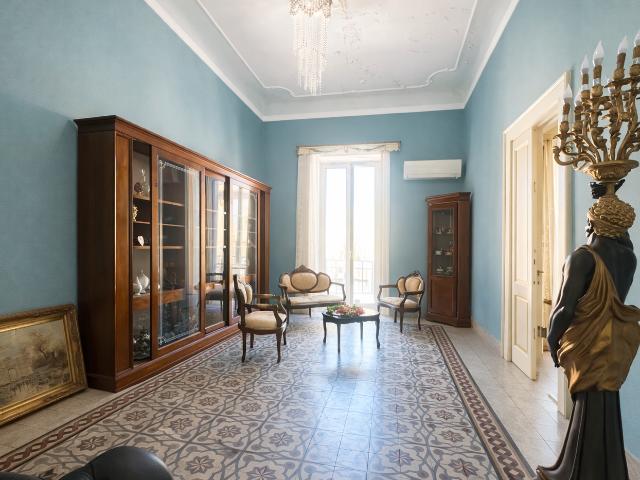 Villa Indipendente in vendita a Barcellona, Barcellona Pozzo Di Gotto