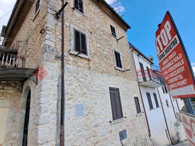 Villa Indipendente in vendita a Campoli Appennino, Lazio