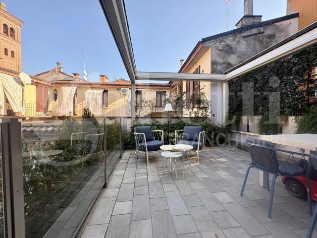 Villa Indipendente in vendita a Cremona, Lombardia