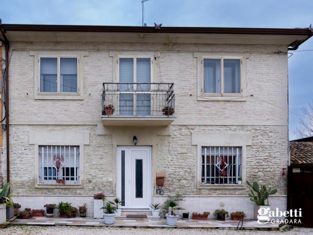 Villa Indipendente in vendita a Marche, Pesaro E Urbino