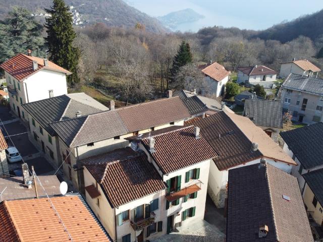 Villa Indipendente in vendita a Pigra, Lombardia