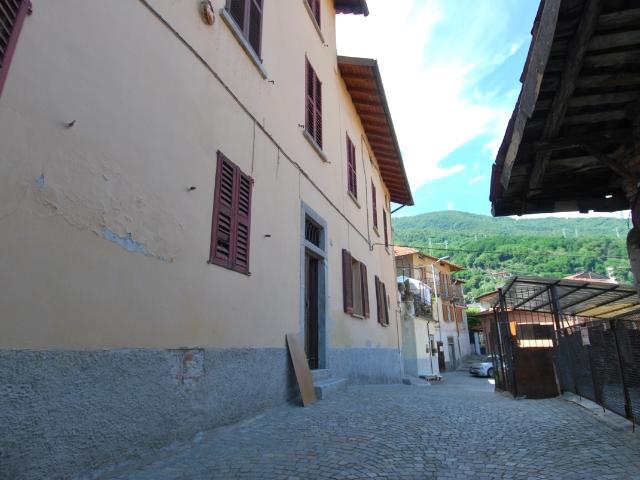Villa Indipendente in vendita a Barbignano, Dongo