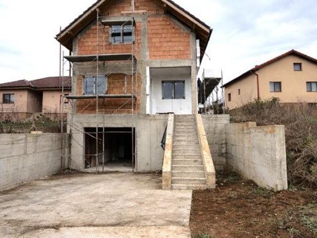 Casă vânzări