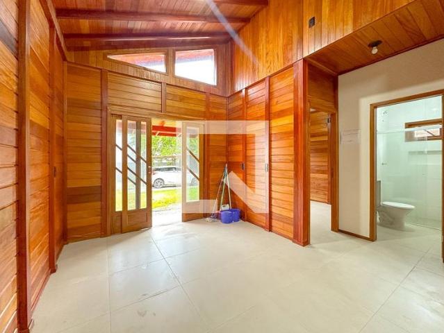 Casa aluguel em Região Geográfica Imediata de Florianópolis, Desterro