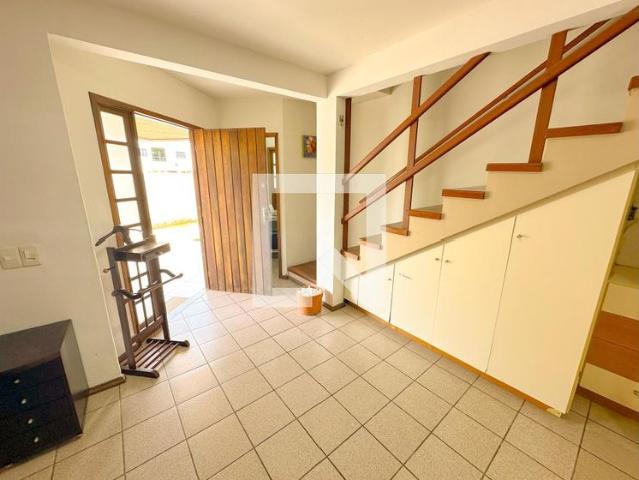 Casa aluguel em Região Geográfica Imediata de Florianópolis, Desterro