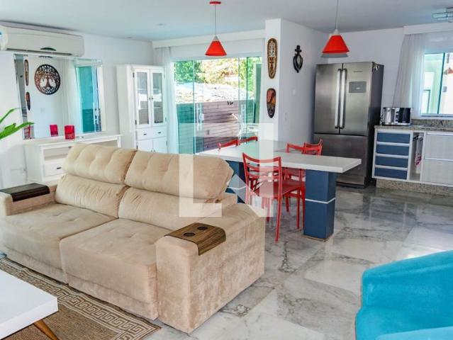 Casa aluguel em Região Geográfica Imediata de Florianópolis, Desterro