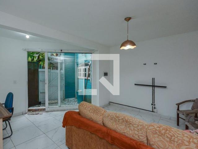 Casa aluguel em Interlagos, Biritiba-Mirim