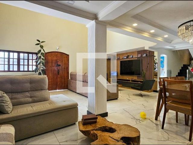 Casa aluguel em Região Imediata de São Paulo, Região Metropolitana de São Paulo