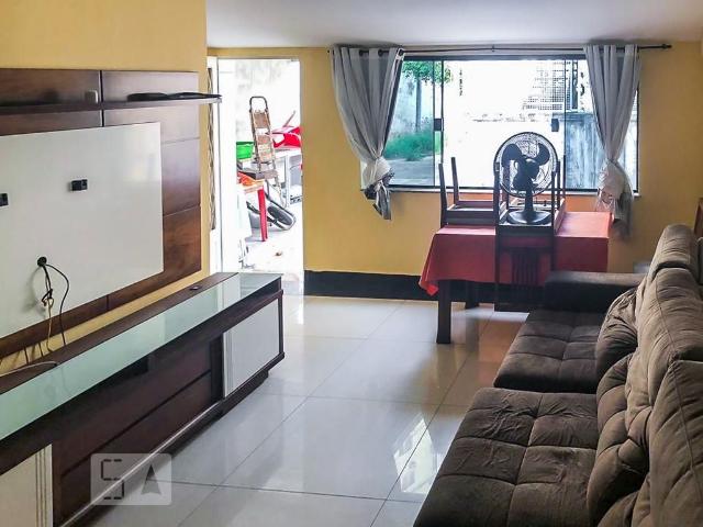 Casa aluguel em Região Geográfica Imediata do Rio de Janeiro, Região Metropolitana do Rio de Janeiro