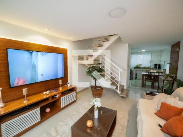 Casa aluguel em Região Geográfica Imediata do Rio de Janeiro, Região Metropolitana do Rio de Janeiro