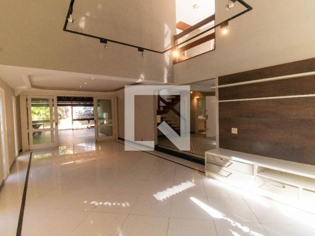 Casa aluguel em Região Geográfica Imediata do Rio de Janeiro, Região Metropolitana do Rio de Janeiro