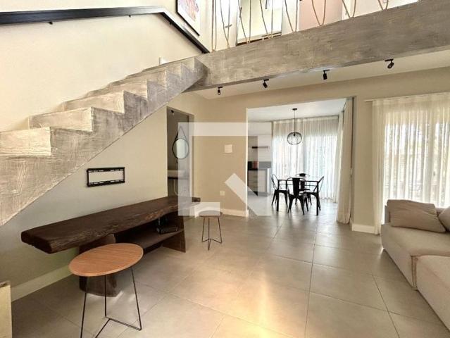 Casa aluguel em Região Geográfica Imediata de Florianópolis, Desterro