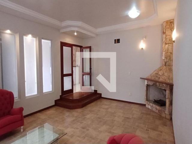 Casa aluguel em Região Geográfica Imediata de Florianópolis, Desterro
