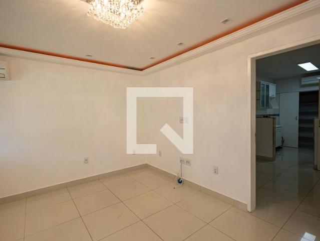Casa aluguel em Região Geográfica Imediata do Rio de Janeiro, Região Metropolitana do Rio de Janeiro