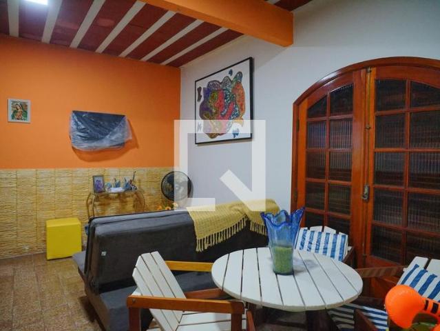 Casa aluguel em Região Geográfica Imediata do Rio de Janeiro, Região Metropolitana do Rio de Janeiro