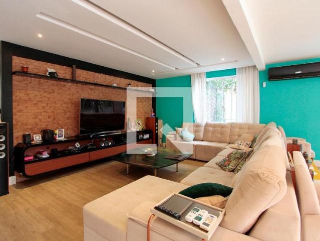Casa aluguel em Região Geográfica Imediata do Rio de Janeiro, Região Metropolitana do Rio de Janeiro