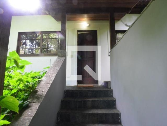 Casa aluguel em Região Geográfica Imediata do Rio de Janeiro, Região Metropolitana do Rio de Janeiro