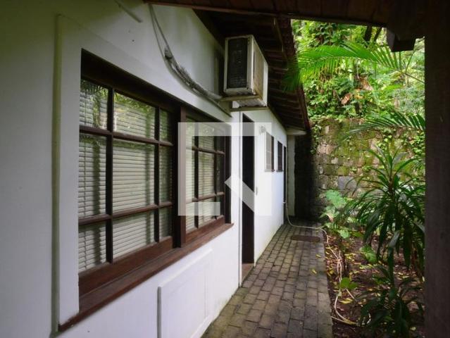 Casa aluguel em Região Geográfica Imediata do Rio de Janeiro, Região Metropolitana do Rio de Janeiro