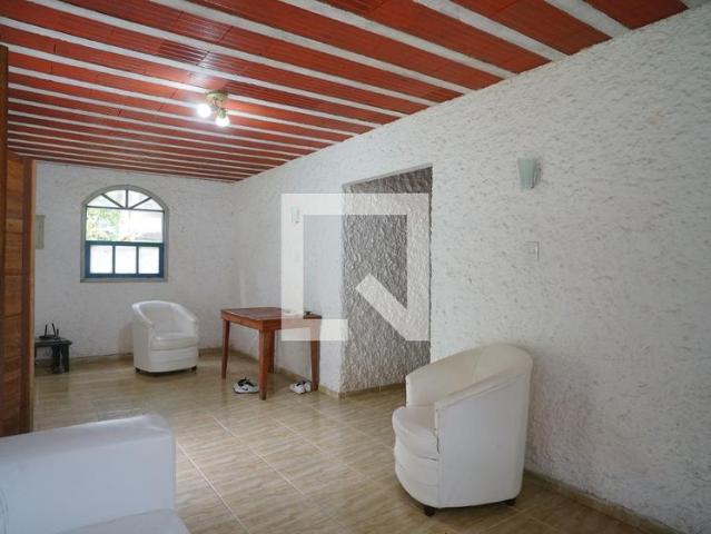 Casa aluguel em Região Geográfica Imediata do Rio de Janeiro, Região Metropolitana do Rio de Janeiro