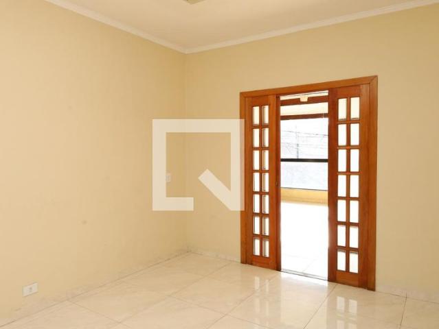 Casa aluguel em Região Imediata de São Paulo, Região Metropolitana de São Paulo