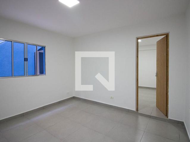 Casa aluguel em Parada XV de Novembro, São Paulo
