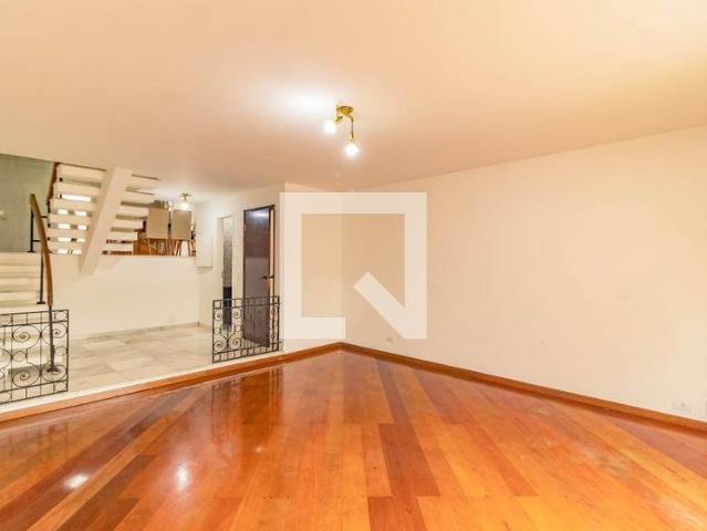 Casa aluguel em Região Imediata de São Paulo, Região Metropolitana de São Paulo