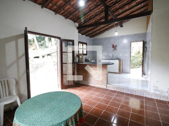 Casa aluguel em Região Geográfica Imediata do Rio de Janeiro, Região Metropolitana do Rio de Janeiro