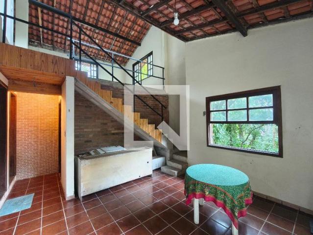 Casa aluguel em Região Geográfica Imediata do Rio de Janeiro, Região Metropolitana do Rio de Janeiro