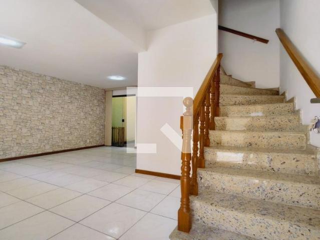 Casa aluguel em Região Geográfica Imediata do Rio de Janeiro, Região Metropolitana do Rio de Janeiro