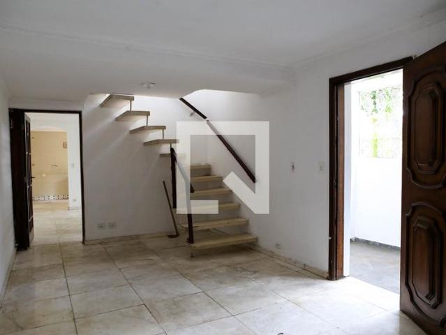 Casa aluguel em Região Imediata de São Paulo, Região Metropolitana de São Paulo