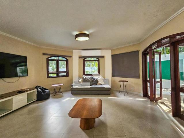 Casa aluguel em Região Imediata de Santos, Região Metropolitana da Baixada Santista
