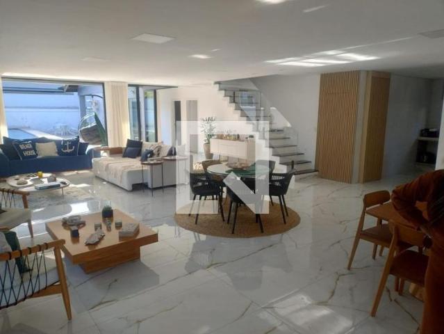 Casa aluguel em Região Imediata de Santos, Região Metropolitana da Baixada Santista