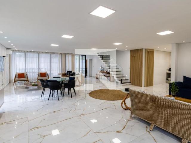Casa aluguel em Região Imediata de Santos, Região Metropolitana da Baixada Santista