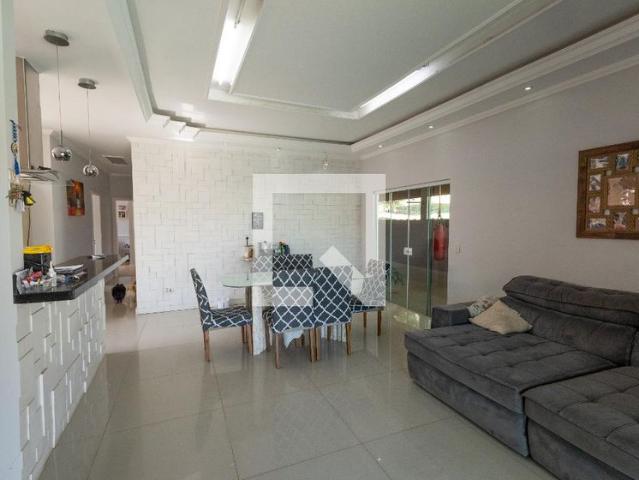Casa aluguel em Região Imediata de São José dos Campos, Região Metropolitana do Vale do Paraíba e Litoral Norte