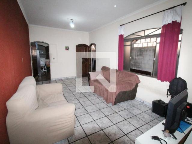Casa aluguel em Região Imediata de São José dos Campos, Região Metropolitana do Vale do Paraíba e Litoral Norte