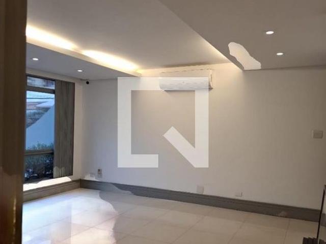 Casa aluguel em Região Imediata de São Paulo, Região Metropolitana de São Paulo