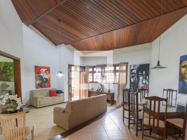 Casa aluguel em Região Imediata de São José dos Campos, Região Metropolitana do Vale do Paraíba e Litoral Norte