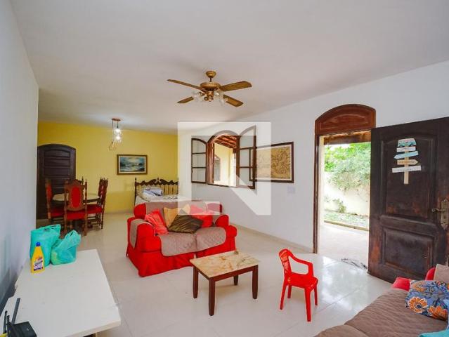Casa aluguel em Região Geográfica Imediata do Rio de Janeiro, Região Metropolitana do Rio de Janeiro