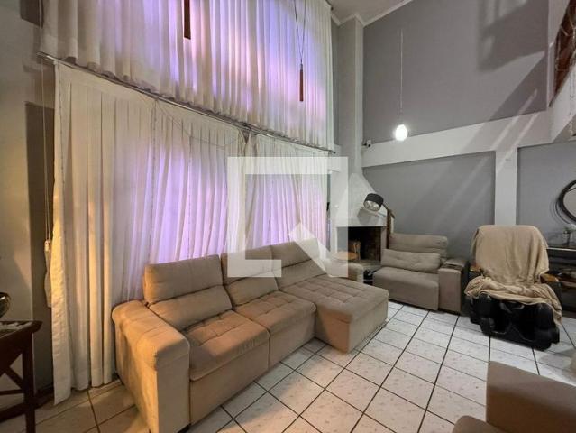 Casa aluguel em Região Geográfica Imediata de Florianópolis, Desterro