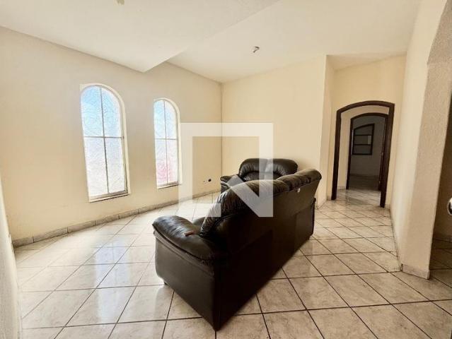Casa aluguel em Região Imediata de São José dos Campos, Região Metropolitana do Vale do Paraíba e Litoral Norte