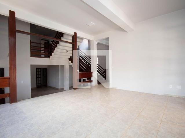 Casa aluguel em Região Geográfica Imediata do Distrito Federal, Região Integrada de Desenvolvimento do Distrito Federal e Entorno