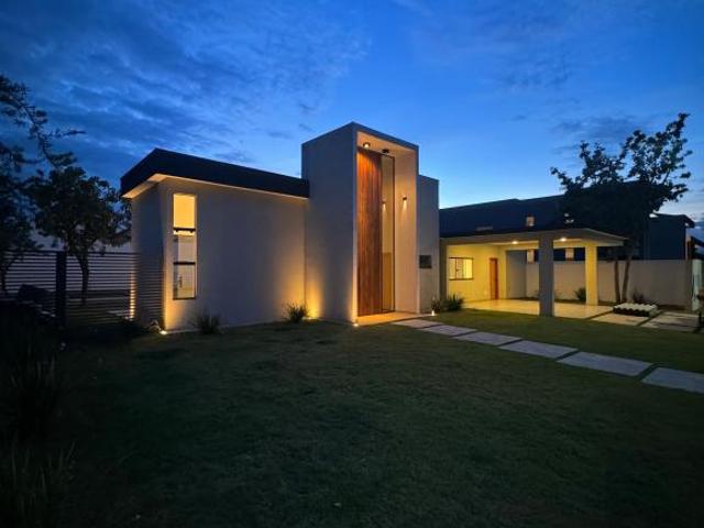 Casa venda em Região Geográfica Imediata do Distrito Federal, Região Integrada de Desenvolvimento do Distrito Federal e Entorno