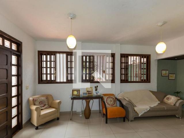 Casa aluguel em Região Geográfica Imediata de Belo Horizonte, Região Metropolitana de Belo Horizonte