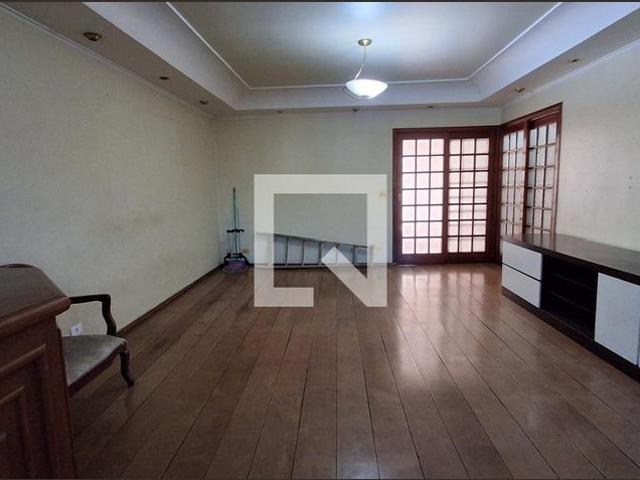 Casa aluguel em Região Imediata de São Paulo, Região Metropolitana de São Paulo