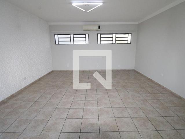 Casa aluguel em Região Imediata de São José dos Campos, Região Metropolitana do Vale do Paraíba e Litoral Norte