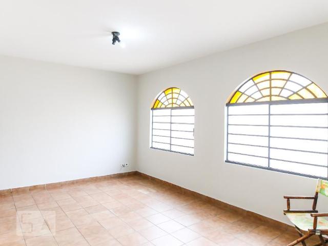 Casa aluguel em Região Imediata de São José dos Campos, Região Metropolitana do Vale do Paraíba e Litoral Norte