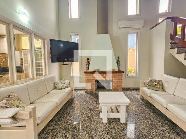 Casa aluguel em Região Imediata de Santos, Região Metropolitana da Baixada Santista