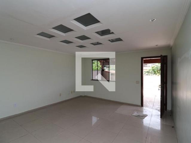 Casa aluguel em Região Geográfica Imediata do Rio de Janeiro, Região Metropolitana do Rio de Janeiro